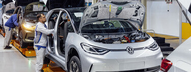 El grupo Volkswagen está "en llamas" y hay un sospechoso: los costes derivados del coche eléctrico